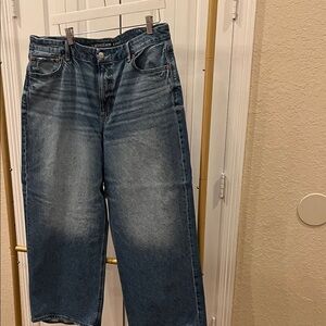 American Eagle Outfitters Women’s Strigid Jeans